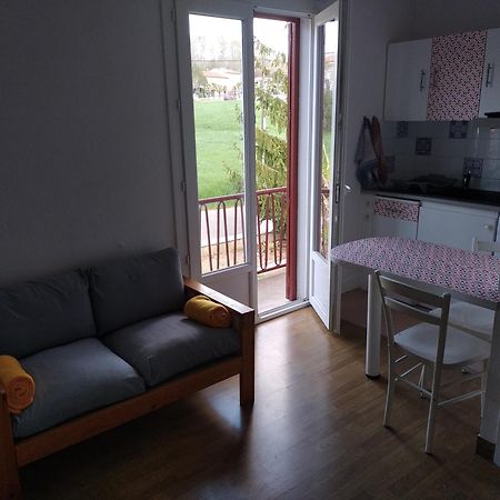 Studio Tout Confort A 300 M Des Thermes Cazaubon Exterior foto